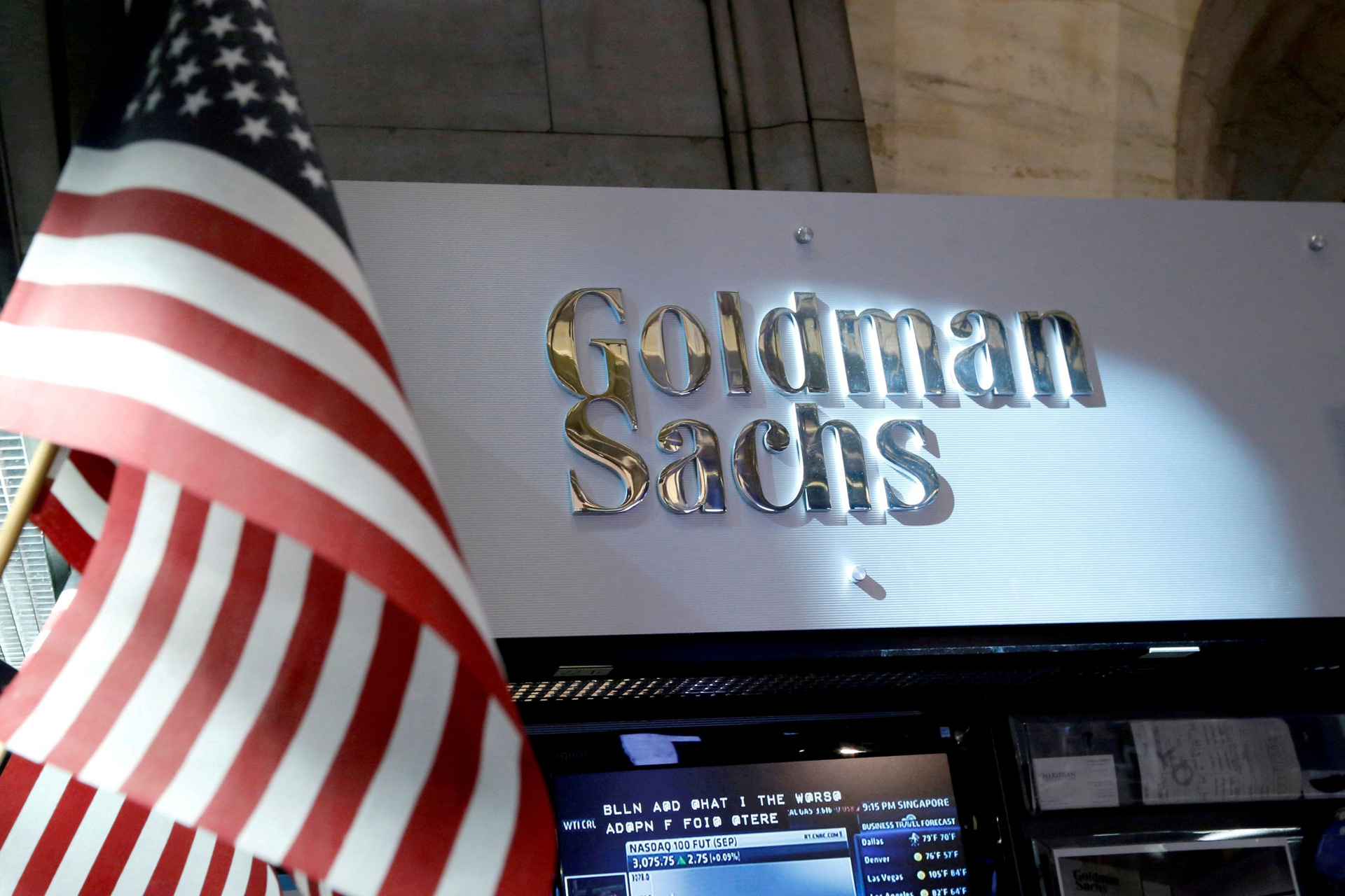 Общий обзор рынка. Отчетность Goldman Sachs и JPMorgan Chase, Johnson ...